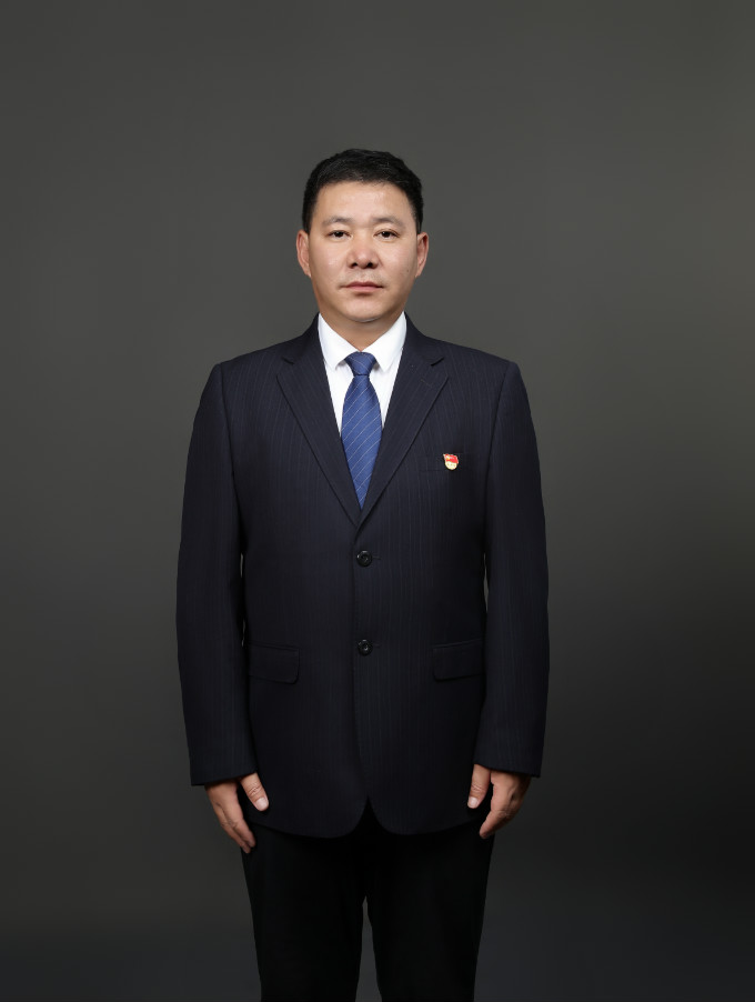 頓珠朗加 (董事長、黨委書記)