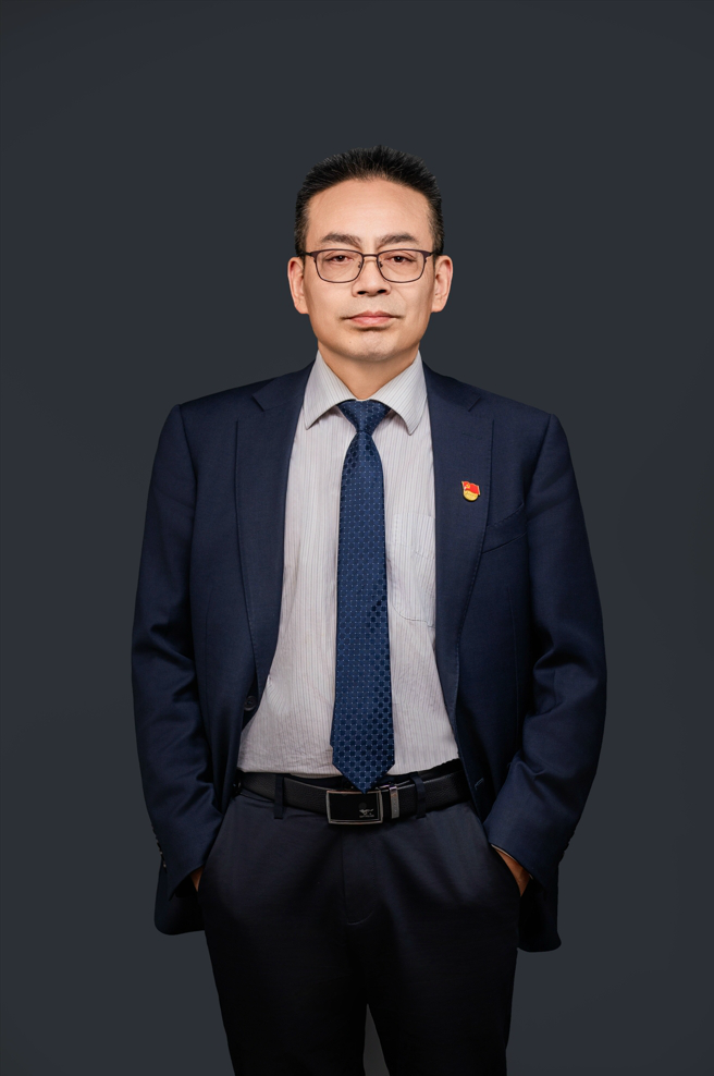 趙 云 德（黨委副書記、副董事長、總經(jīng)理）